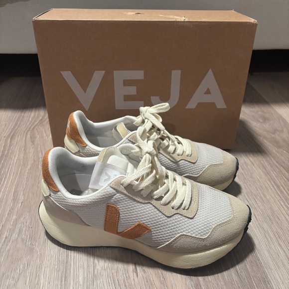 Veja Paulistana Sneakers with platform, Cream and Orange Suede Accents US 7/EU38 - Picture 2 of 9